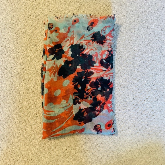 BP. Infinity Scarf - Picture 3 of 3